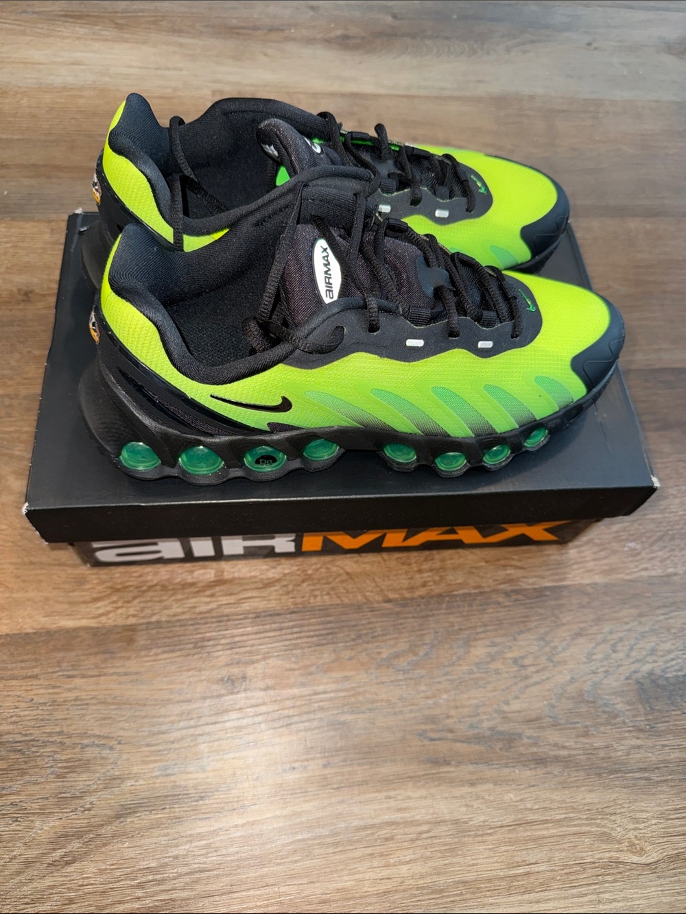 Nike Kids Neon Green and Black Air Max Sneakers
